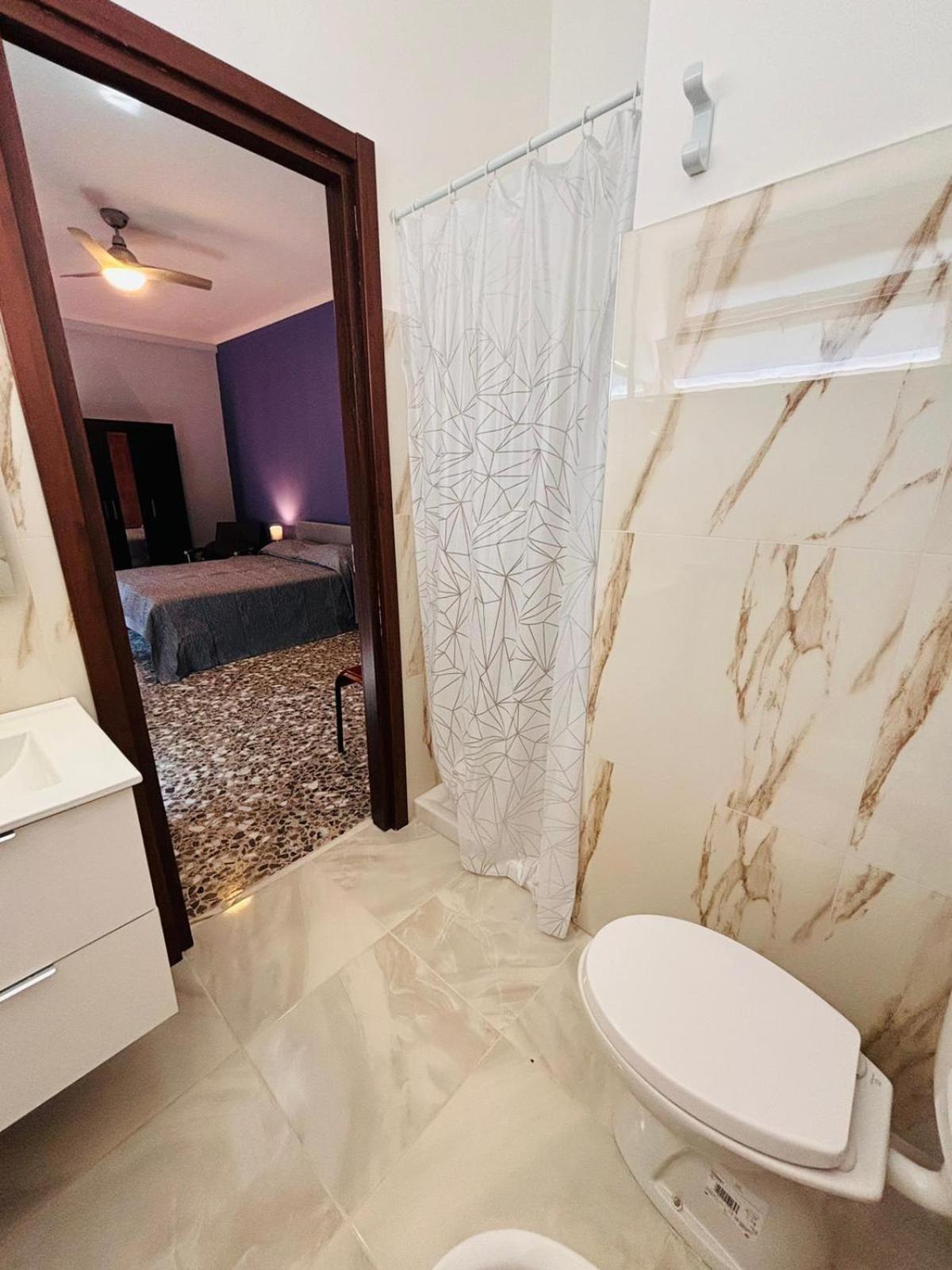 בארי Matthias Central Rooms And Accomodation מראה חיצוני תמונה