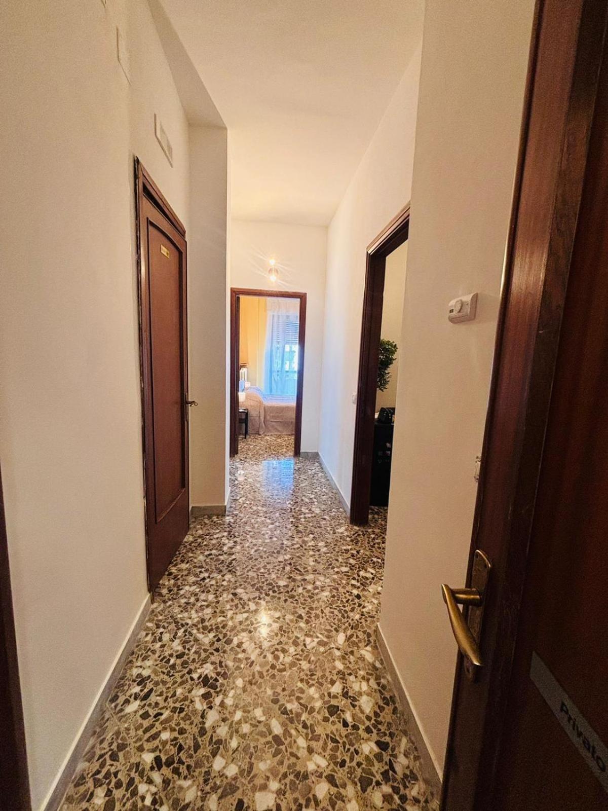 בארי Matthias Central Rooms And Accomodation מראה חיצוני תמונה
